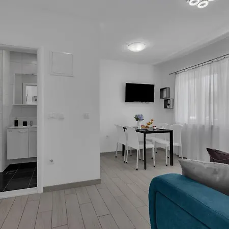 Hortenzija * Makarská